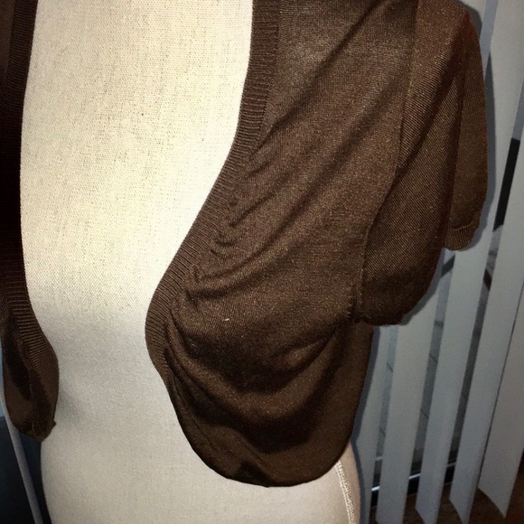Banana Republic short sleeve crop sweater - Picture 3 of 6